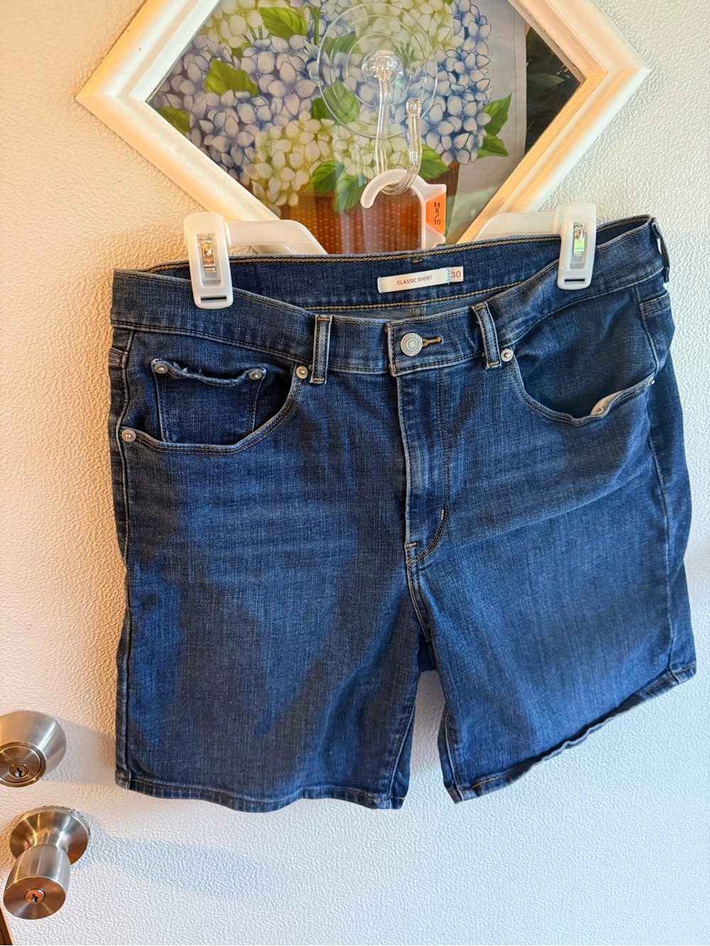 Levi's Women's Classic Shorts - Dark Wash Stretch Denim - Size 30